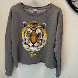 Love Vintage Tiger Graphic Cropped Sweatshirt Large nwot